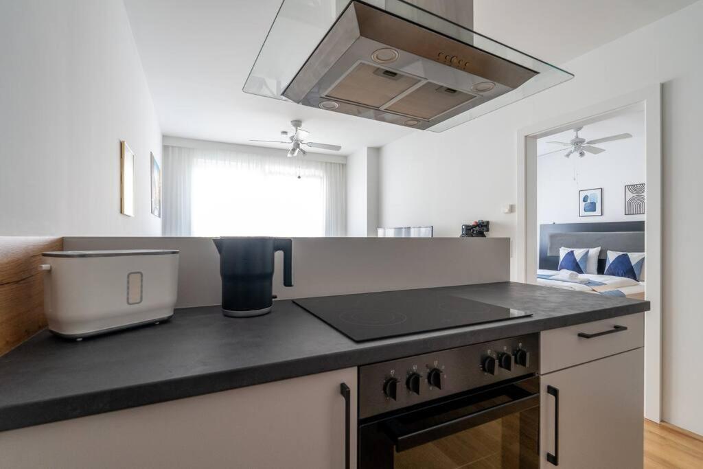 Urban 1Br Retreat, Easy City Link By Hm Wina Bagian luar foto
